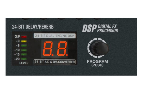 CONSOLA AMPLIFICADA NVK-1200P USB NOVIK