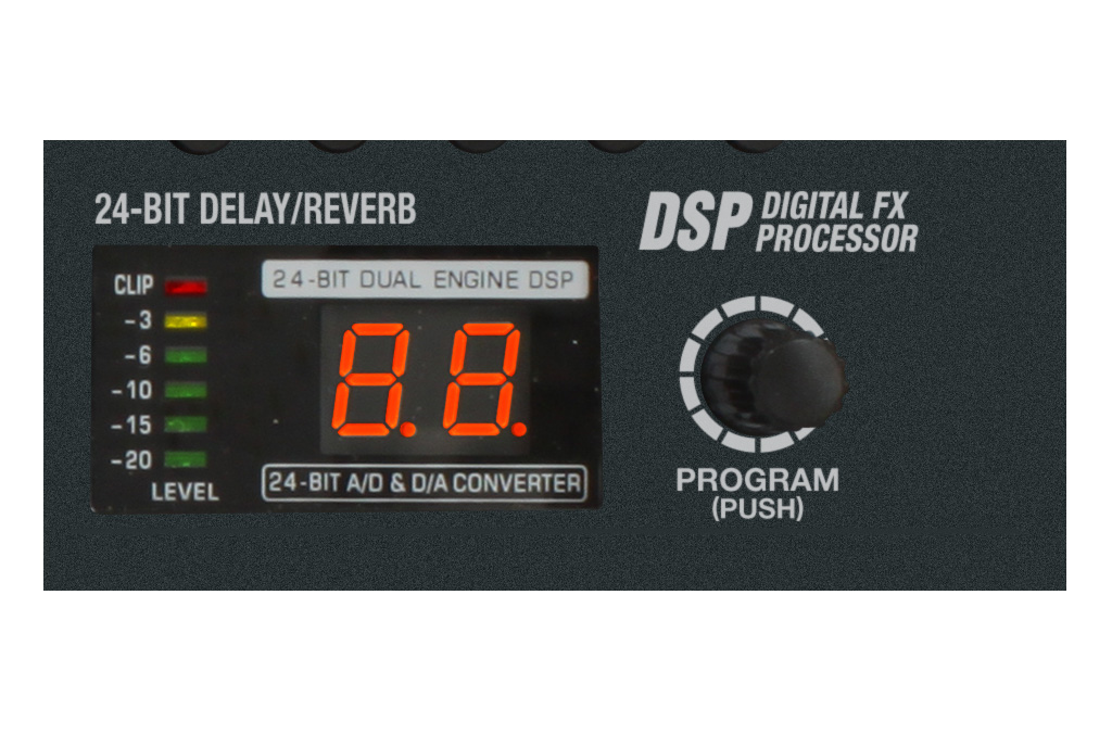 CONSOLA AMPLIFICADA NVK-800P USB NOVIK