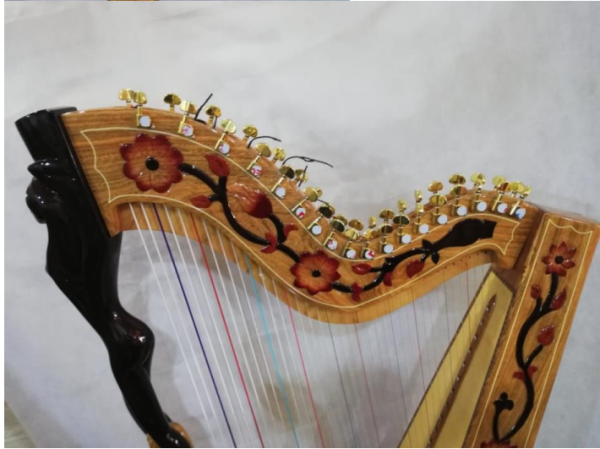 ARPA INDIA TREBOL DE LUTHIER - Imagen 2