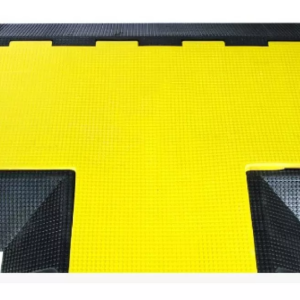 PASACABLE ESQUINERO TIPO T DE 4 VÍAS CLCC-T4R T STAGELAB